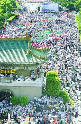 {short description of image}